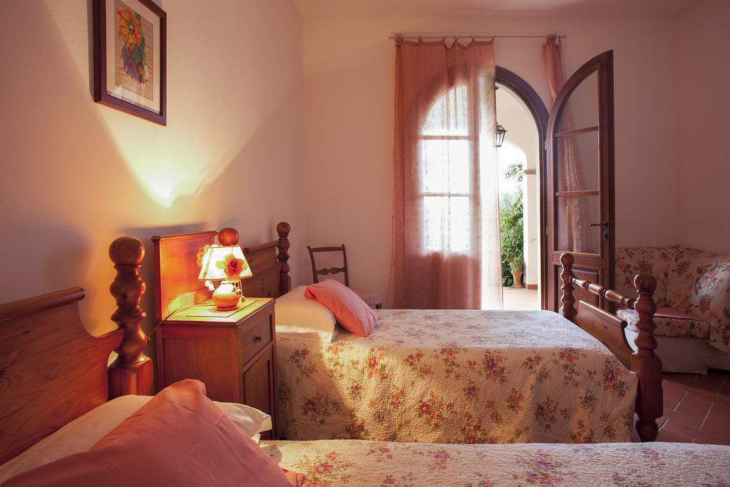 Agriturismo Tra Gli Ulivi, Chiappini Winery Болгери Экстерьер фото
