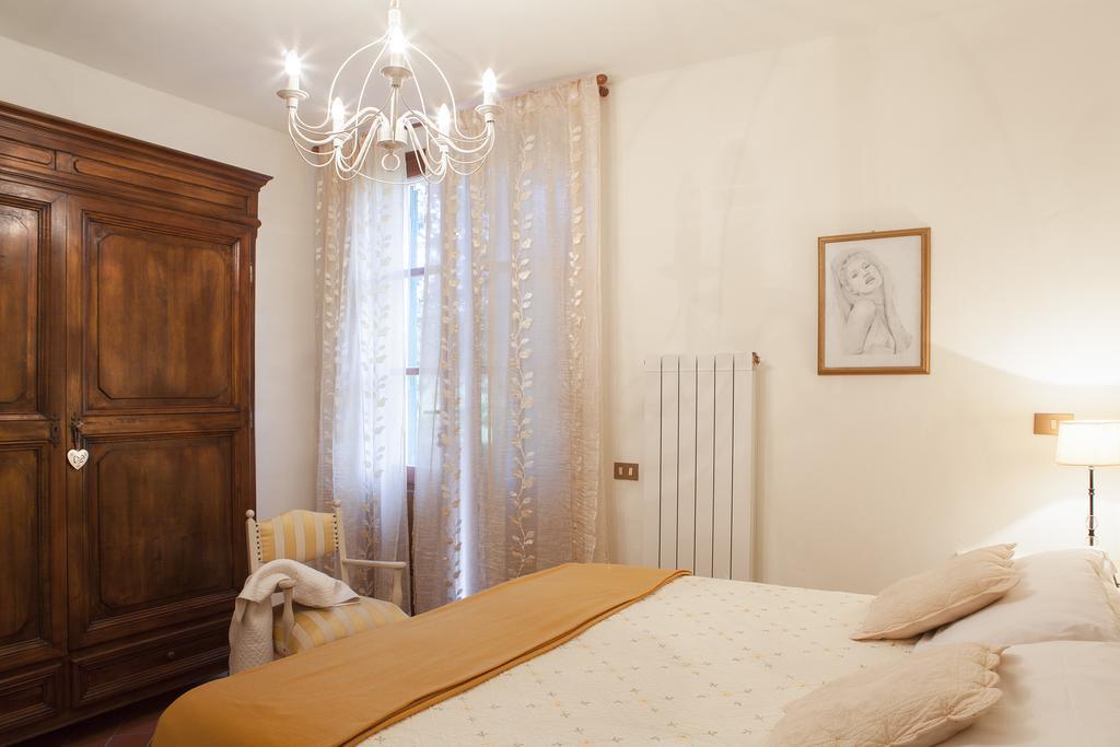 Agriturismo Tra Gli Ulivi, Chiappini Winery Болгери Экстерьер фото