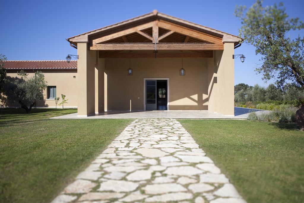 Agriturismo Tra Gli Ulivi, Chiappini Winery Болгери Экстерьер фото